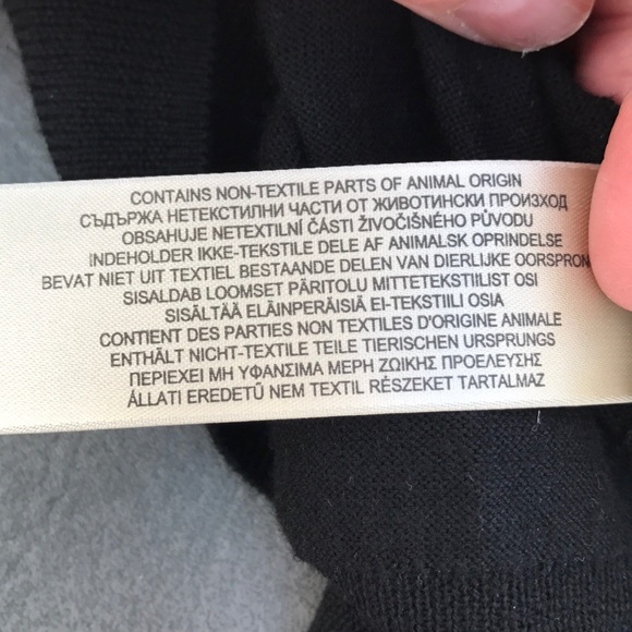 Burberry pull over sweaters excellent condition - Picture 7 of 7